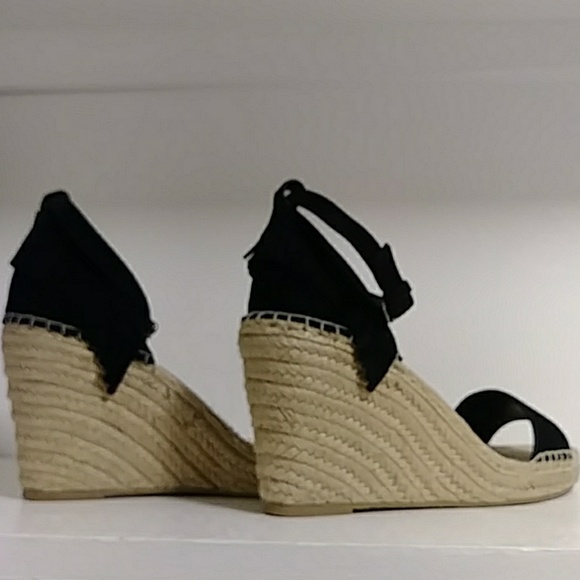 FRYE Fringe Ankle Strap Espadrille Wedges Suede Black Size 10 Fits like a 9.5 - Picture 2 of 7